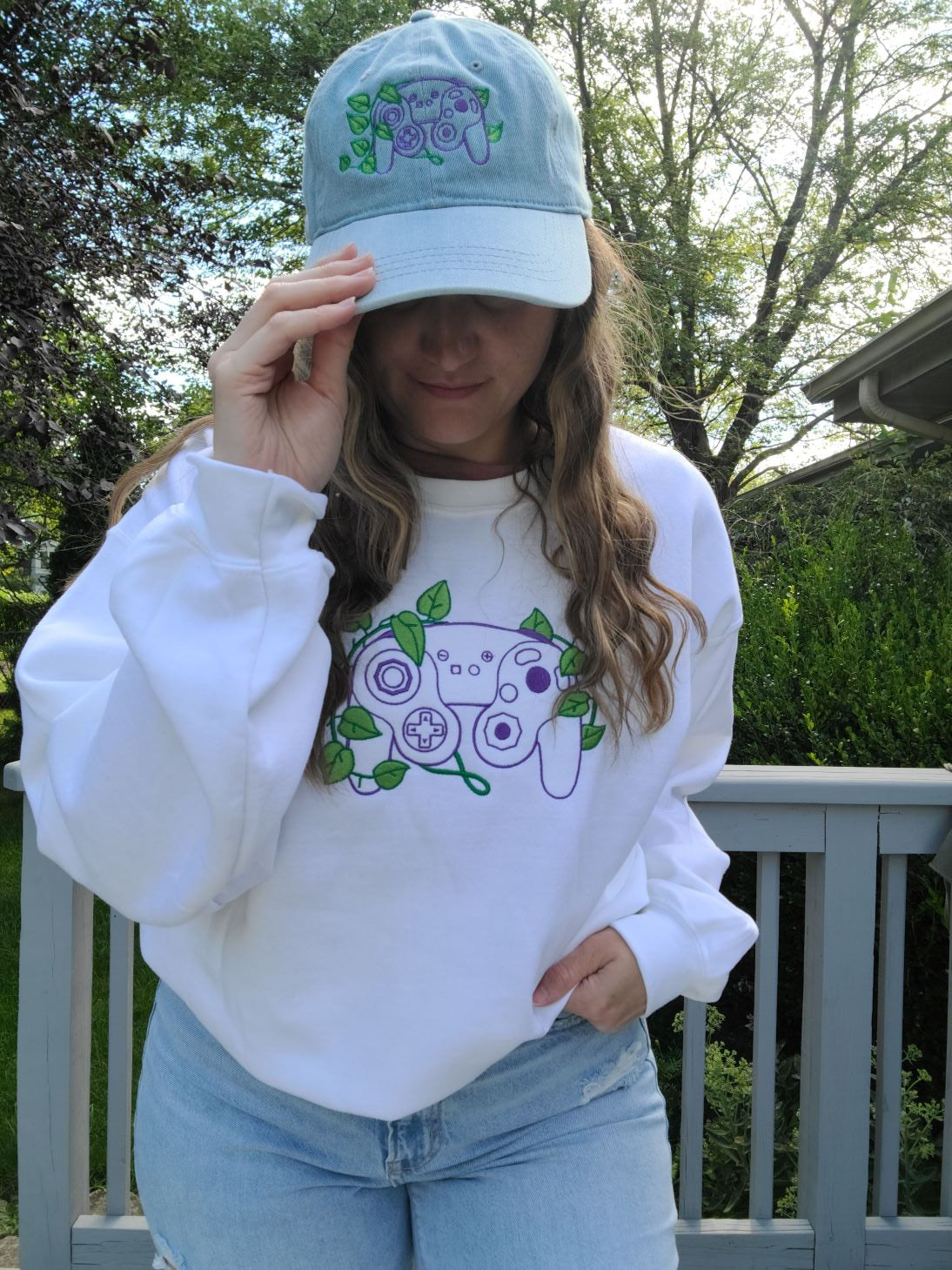 GC Leaf Embroidered Crewneck Sweatshirt