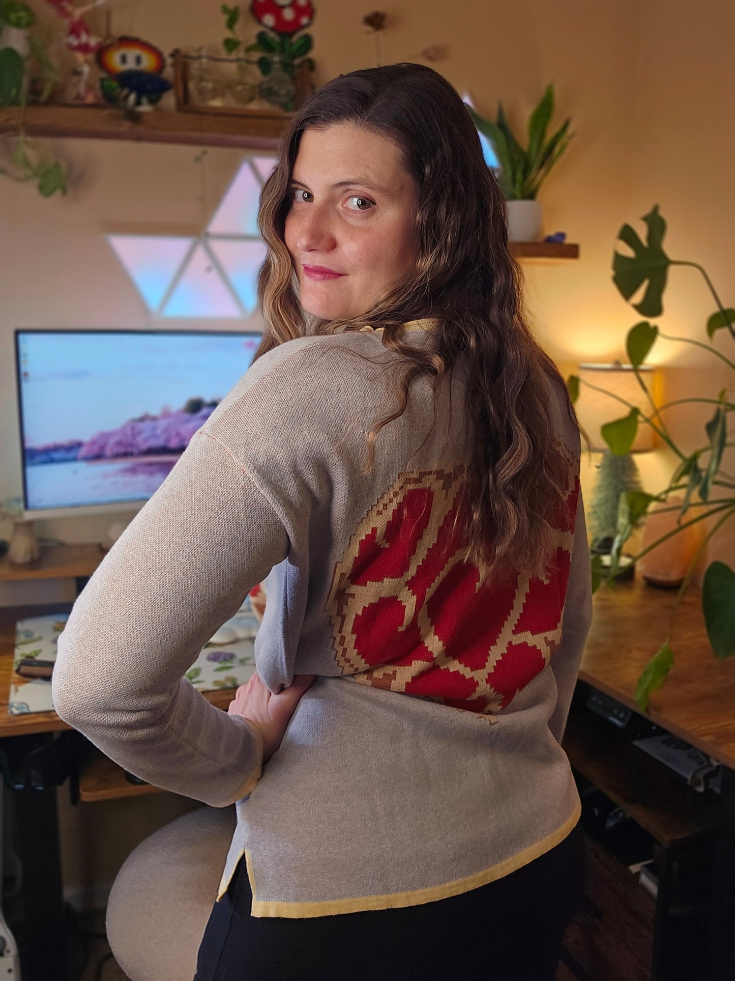 HEART CONTAINER FITTED SWEATER