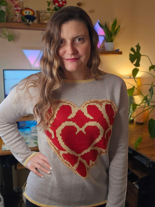 HEART CONTAINER FITTED SWEATER