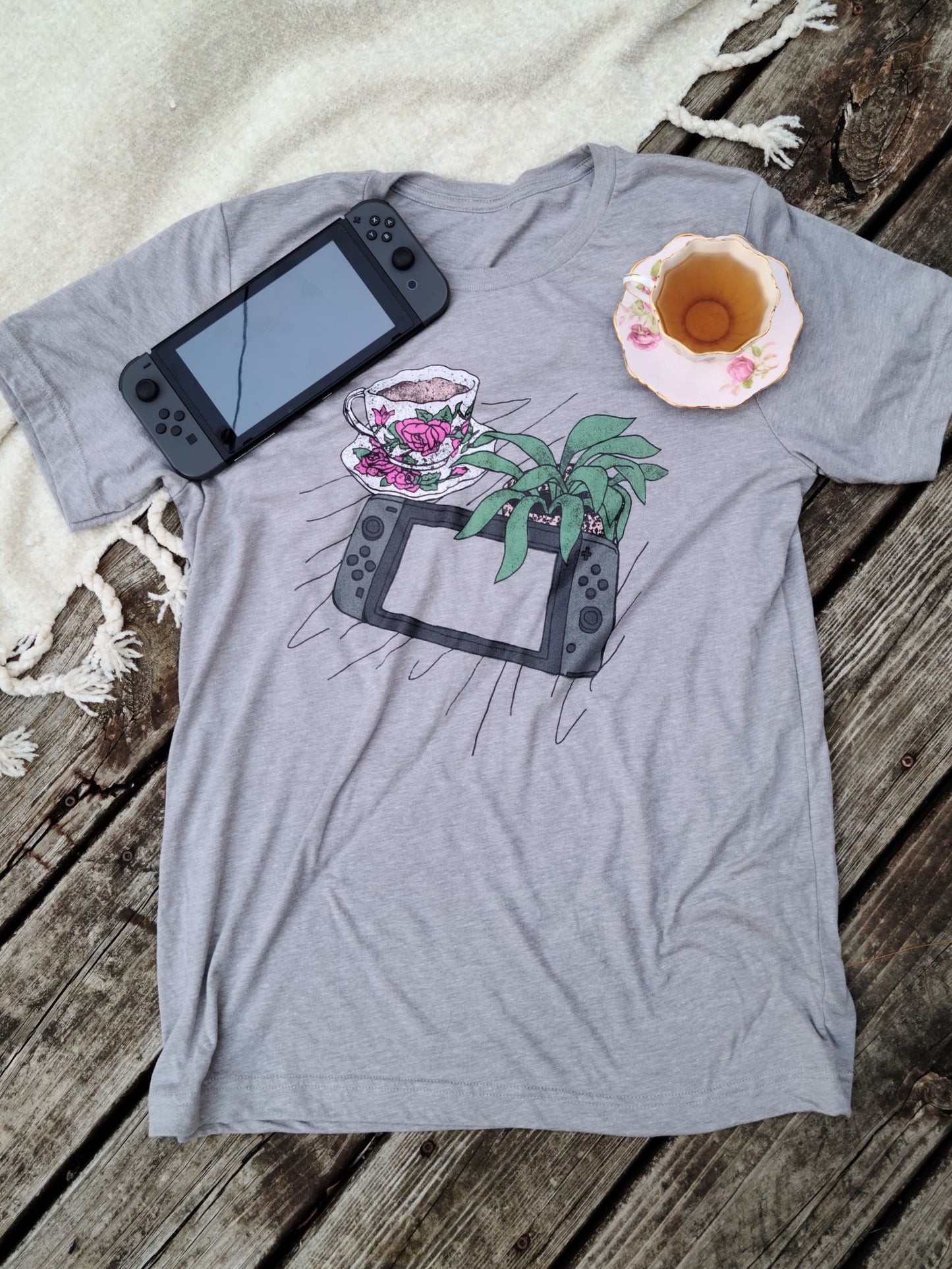 COZY GAMER TEA TEE