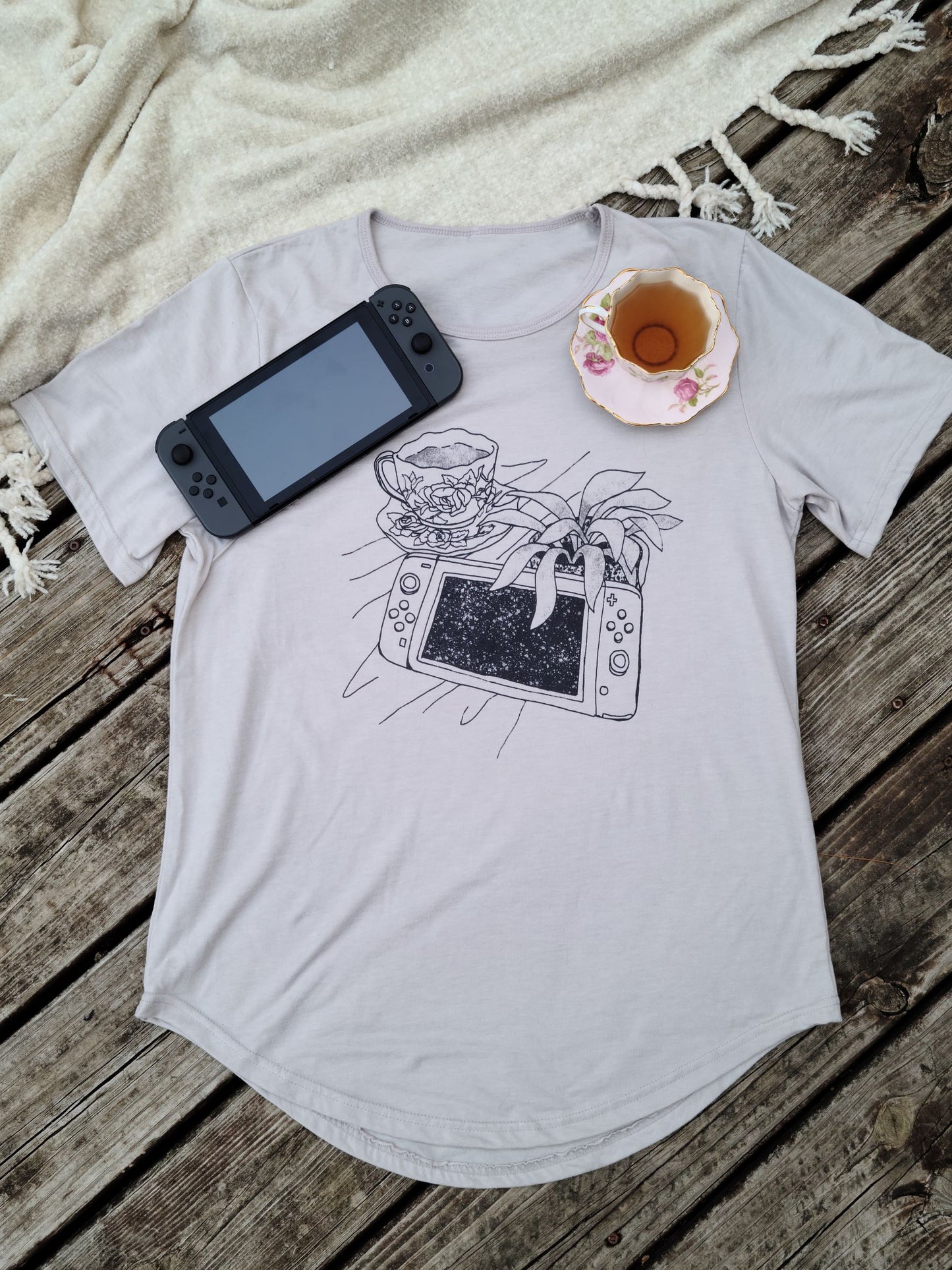 COZY GAMER SEPIA TEE